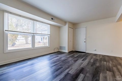 Tiny photo for 1387 S Glen Circle #D, Aurora, IL 60506 (MLS # 12570174)