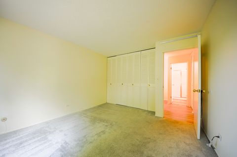 Tiny photo for 1206 S New Wilke Road #108, Arlington Heights, IL 60005 (MLS # 12453407)