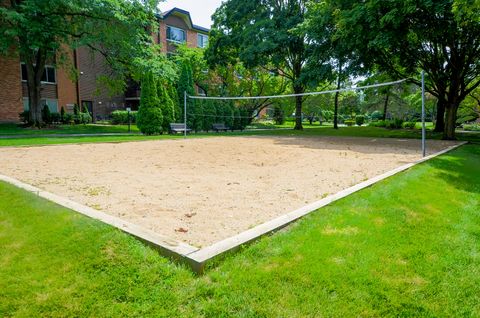 Tiny photo for 1206 S New Wilke Road #108, Arlington Heights, IL 60005 (MLS # 12453407)