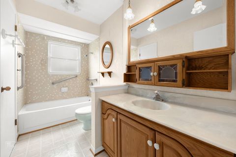 Tiny photo for 54 Smethwick Lane, Elk Grove Village, IL 60007 (MLS # 12609135)