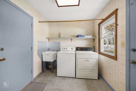 Tiny photo for 54 Smethwick Lane, Elk Grove Village, IL 60007 (MLS # 12609135)