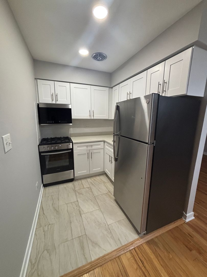 3161 N Cambridge Avenue 312