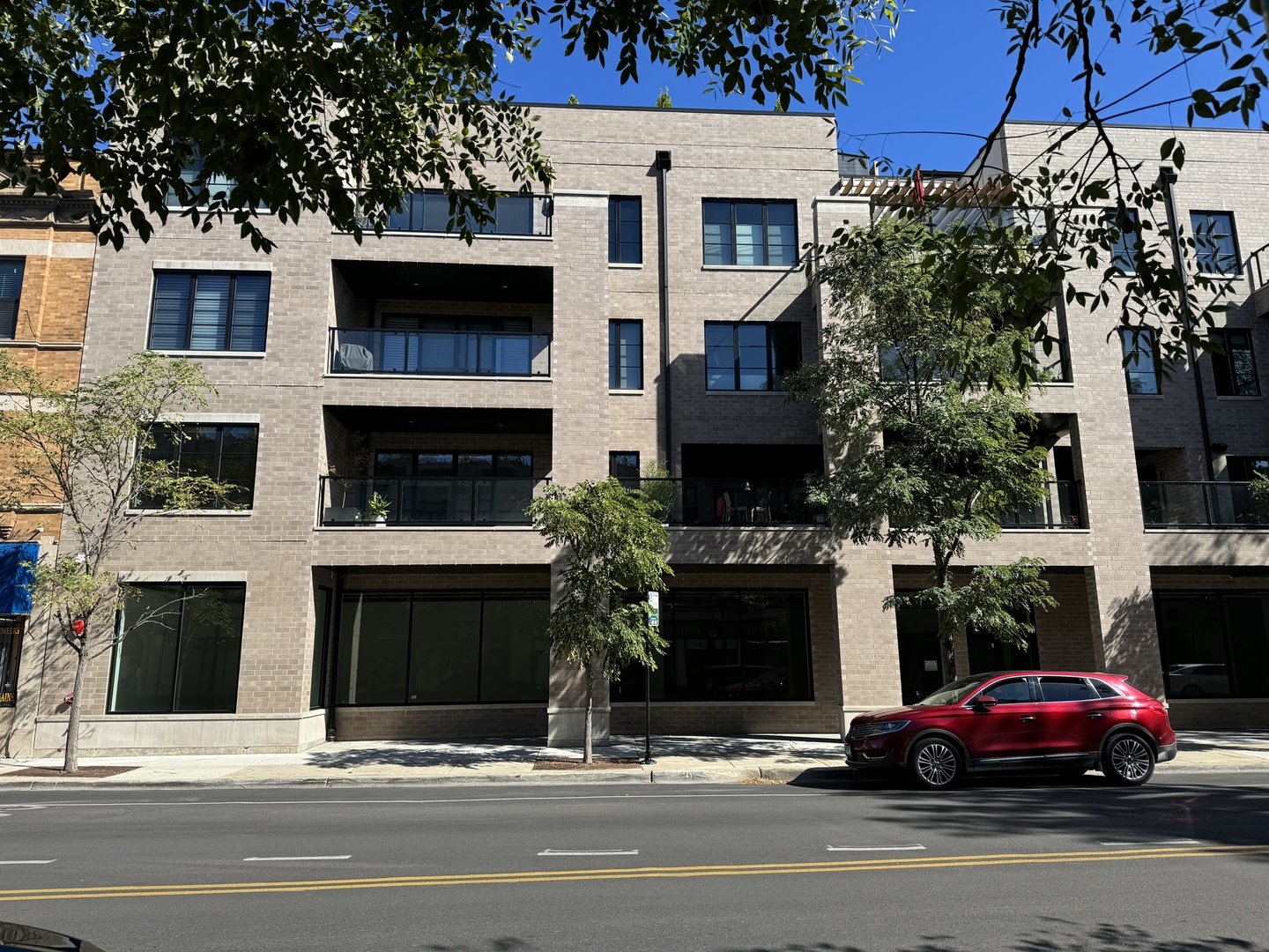4537 N Clark Street