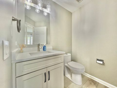 Tiny photo for 112 Pembroke Circle, Lake Bluff, IL 60044 (MLS # 12674518)