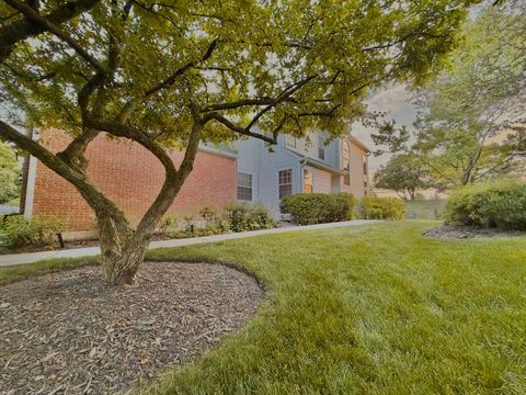 Tiny photo for 112 Pembroke Circle, Lake Bluff, IL 60044 (MLS # 12674518)