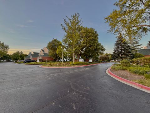 Tiny photo for 112 Pembroke Circle, Lake Bluff, IL 60044 (MLS # 12674518)