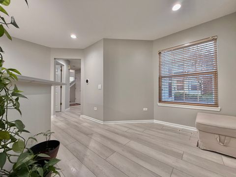 Tiny photo for 112 Pembroke Circle, Lake Bluff, IL 60044 (MLS # 12674518)