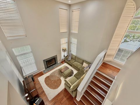 Tiny photo for 112 Pembroke Circle, Lake Bluff, IL 60044 (MLS # 12674518)