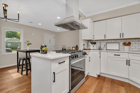 Tiny photo for 1901 Wilcox Street, Crest Hill, IL 60403 (MLS # 12524827)