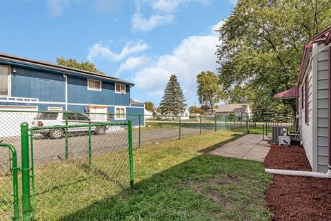 Tiny photo for 1901 Wilcox Street, Crest Hill, IL 60403 (MLS # 12524827)