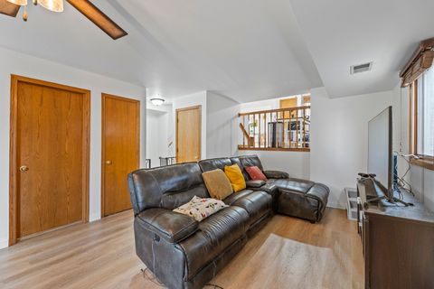Tiny photo for 5209 S Narragansett Avenue, Chicago, IL 60638 (MLS # 12489438)