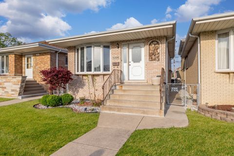 Tiny photo for 5209 S Narragansett Avenue, Chicago, IL 60638 (MLS # 12489438)