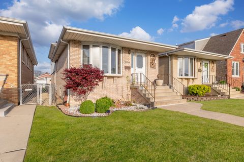 Tiny photo for 5209 S Narragansett Avenue, Chicago, IL 60638 (MLS # 12489438)