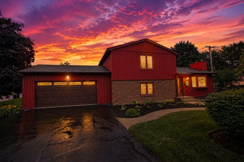Tiny photo for 220 Fairway Road, Lake Zurich, IL 60047 (MLS # 12688706)