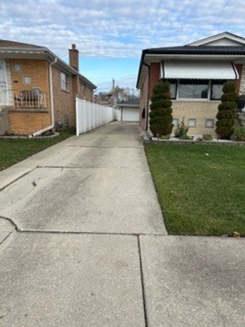 Tiny photo for 7733 Rutherford Avenue, Burbank, IL 60459 (MLS # 12522947)