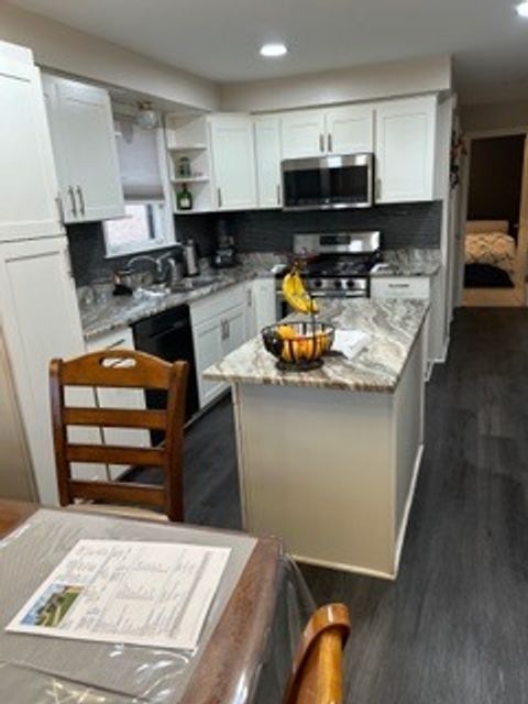 Tiny photo for 7733 Rutherford Avenue, Burbank, IL 60459 (MLS # 12522947)