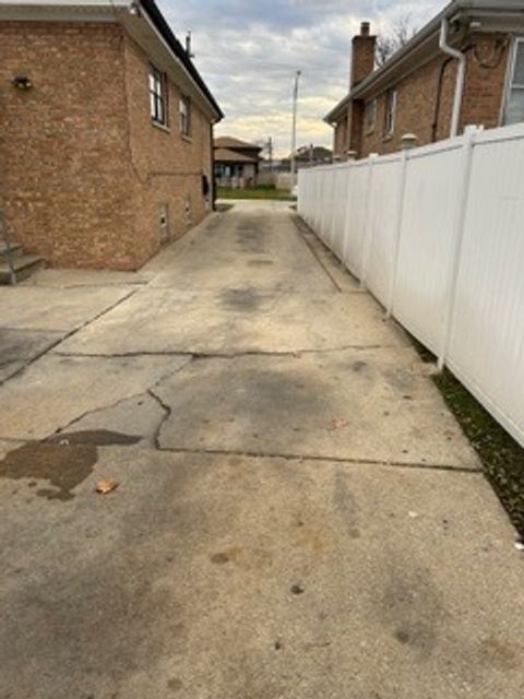 Tiny photo for 7733 Rutherford Avenue, Burbank, IL 60459 (MLS # 12522947)