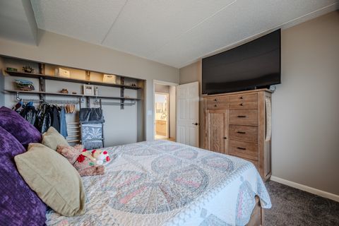 Tiny photo for 12900 W Heiden Circle #4204, Lake Bluff, IL 60044 (MLS # 12592830)