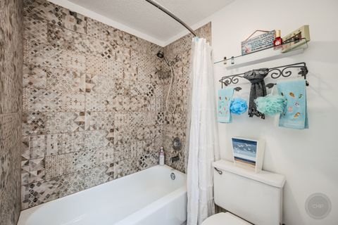 Tiny photo for 12900 W Heiden Circle #4204, Lake Bluff, IL 60044 (MLS # 12592830)