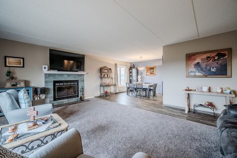 Tiny photo for 12900 W Heiden Circle #4204, Lake Bluff, IL 60044 (MLS # 12592830)