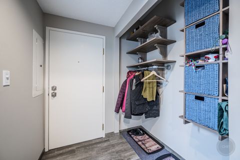 Tiny photo for 12900 W Heiden Circle #4204, Lake Bluff, IL 60044 (MLS # 12592830)