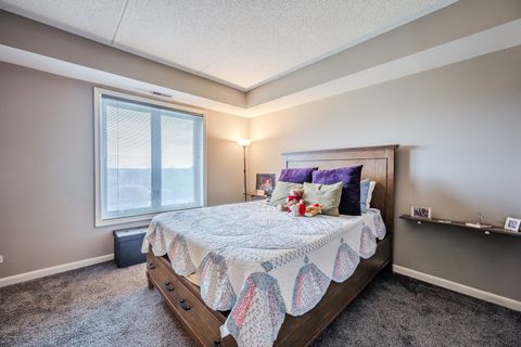 Tiny photo for 12900 W Heiden Circle #4204, Lake Bluff, IL 60044 (MLS # 12592830)