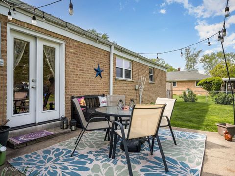 Tiny photo for 10917 S Keeler Avenue, Oak Lawn, IL 60453 (MLS # 12618532)