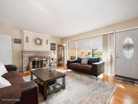 Tiny photo for 10917 S Keeler Avenue, Oak Lawn, IL 60453 (MLS # 12618532)