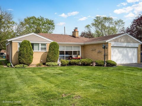 Tiny photo for 10917 S Keeler Avenue, Oak Lawn, IL 60453 (MLS # 12618532)