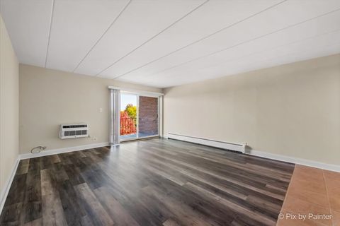 Tiny photo for 16 E Old Willow Road #417S, Prospect Heights, IL 60070 (MLS # 12498760)