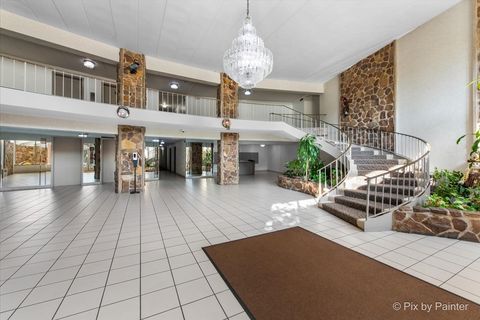 Tiny photo for 16 E Old Willow Road #417S, Prospect Heights, IL 60070 (MLS # 12498760)