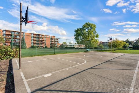 Tiny photo for 16 E Old Willow Road #417S, Prospect Heights, IL 60070 (MLS # 12498760)