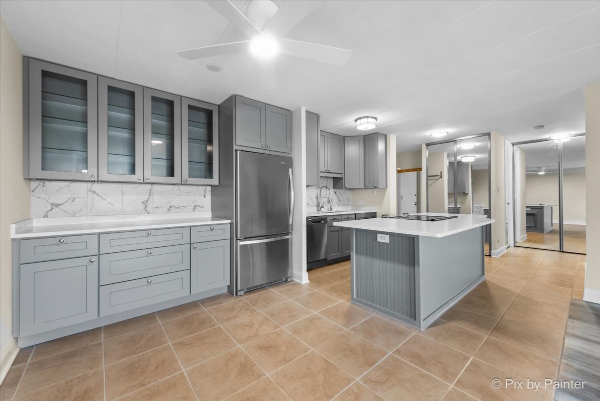 16 E Old Willow Road 417S