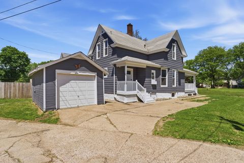 Tiny photo for 2313 Hobson Avenue, Davenport, IA 52802 (MLS # 12648109)