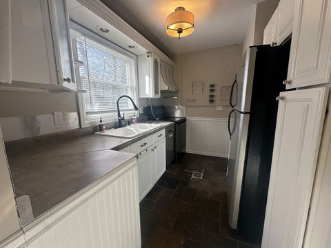 Tiny photo for 200 N Oakland Avenue, Carbondale, IL 62901 (MLS # 12604607)