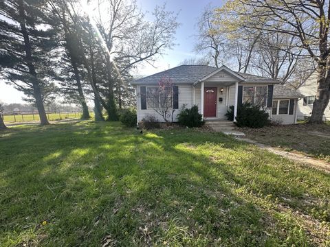 Tiny photo for 200 N Oakland Avenue, Carbondale, IL 62901 (MLS # 12604607)