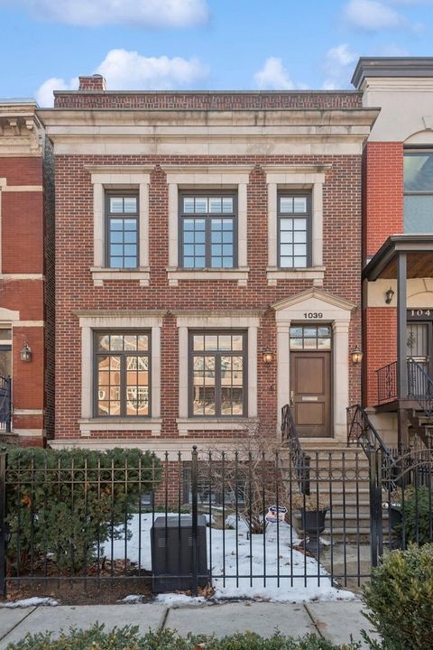 Photo of 1039 W Altgeld Street, Chicago, IL 60614 (MLS # 12566047)
