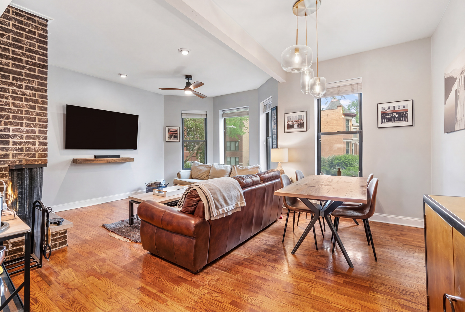 1048 W Byron Street 1E