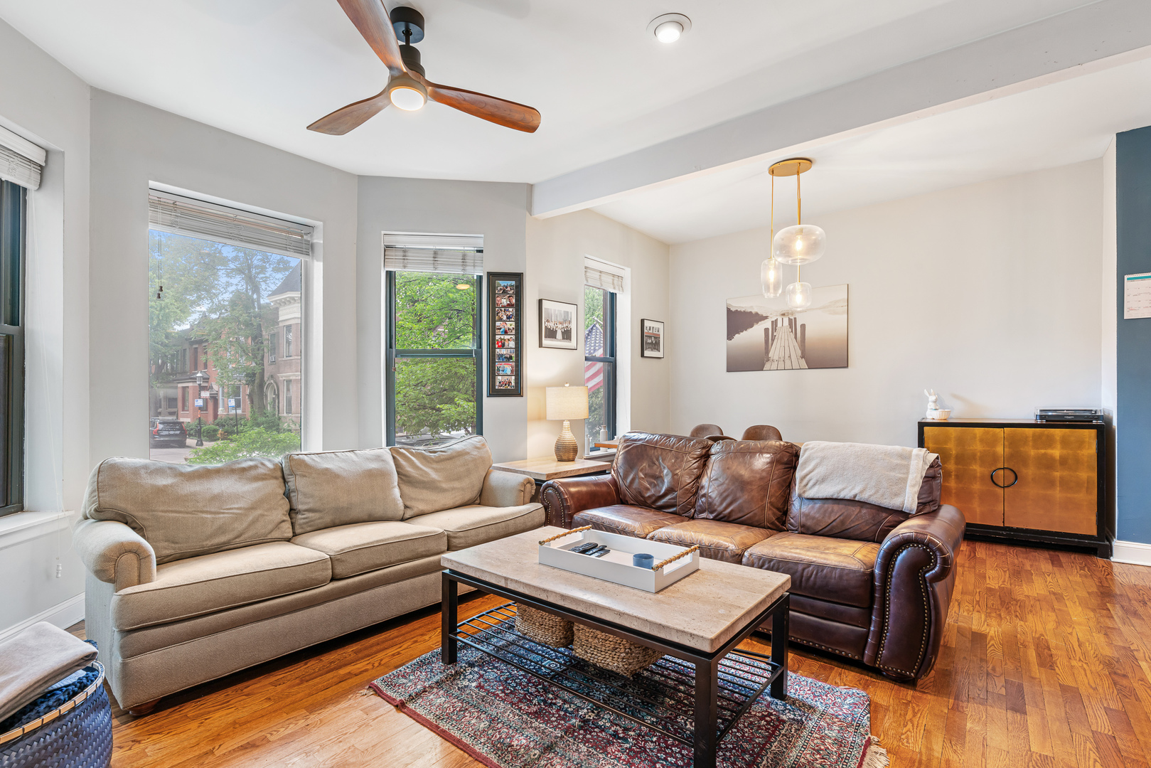 1048 W Byron Street 1E
