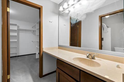 Tiny photo for 912 MANCHESTER Circle #-, Schaumburg, IL 60193 (MLS # 12735629)