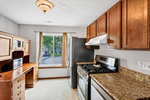 Tiny photo for 912 MANCHESTER Circle #-, Schaumburg, IL 60193 (MLS # 12735629)