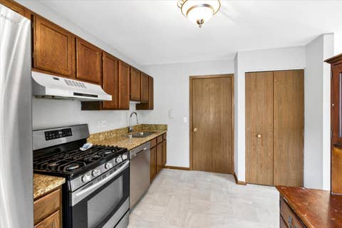 Tiny photo for 912 MANCHESTER Circle #-, Schaumburg, IL 60193 (MLS # 12735629)