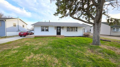 Photo of 1426 Davenport Street, Le Claire, IA 52753 (MLS # 12607581)