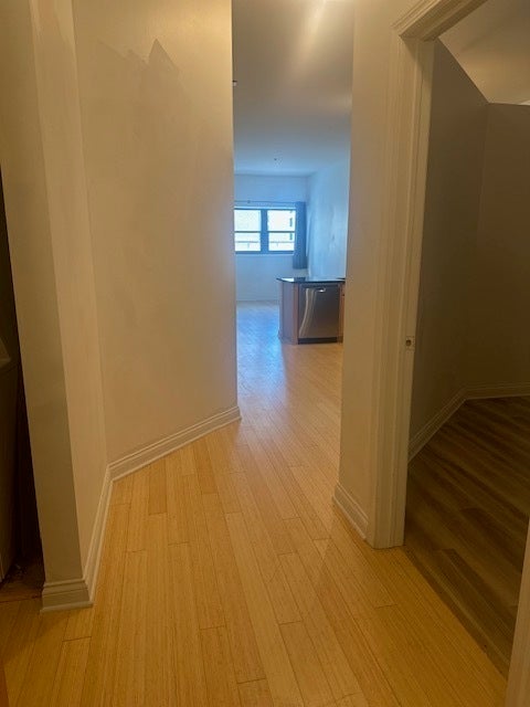 8 W Monroe Street 808
