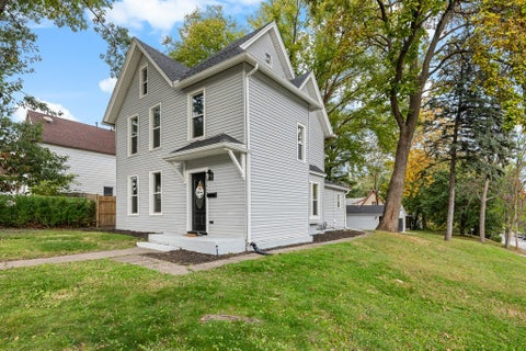 Tiny photo for 1152 E 13th Street, Davenport, IA 52803 (MLS # 12791001)