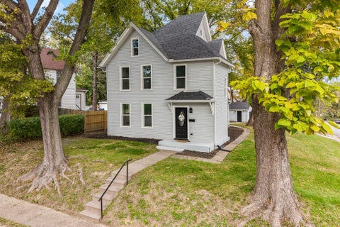 Photo of 1152 E 13th Street, Davenport, IA 52803 (MLS # 12791001)