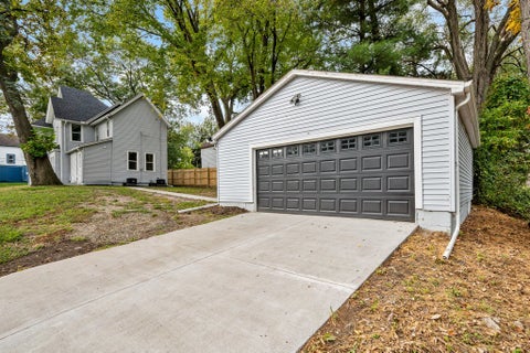 Tiny photo for 1152 E 13th Street, Davenport, IA 52803 (MLS # 12791001)