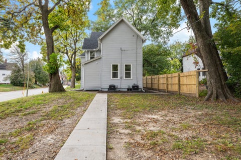 Tiny photo for 1152 E 13th Street, Davenport, IA 52803 (MLS # 12791001)