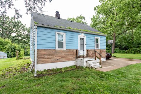 Tiny photo for 12698 W Grandview Avenue, Waukegan, IL 60085 (MLS # 12417301)