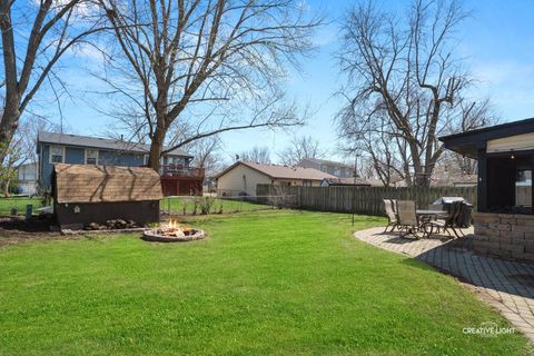 Tiny photo for 1335 Foxcroft Drive, Aurora, IL 60506 (MLS # 12612591)